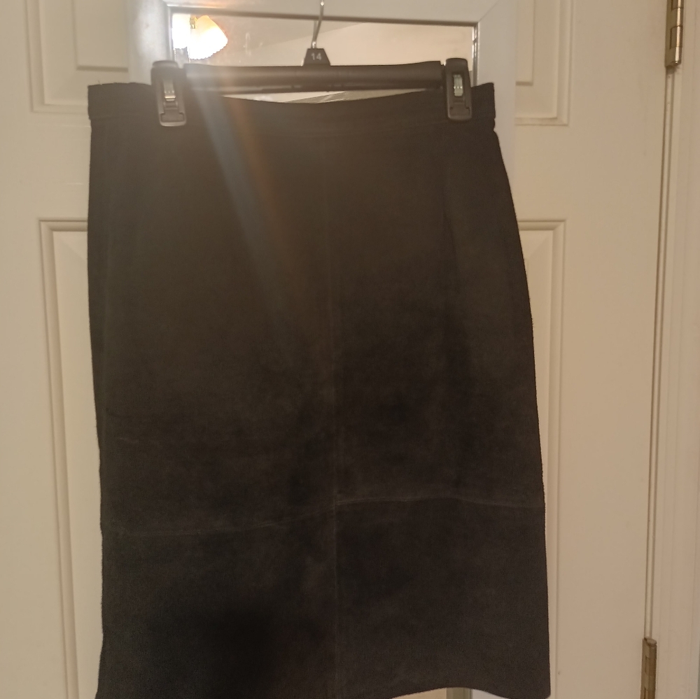 Vintage Elegant Black Suede Pencil Skirt From The Late 1990's